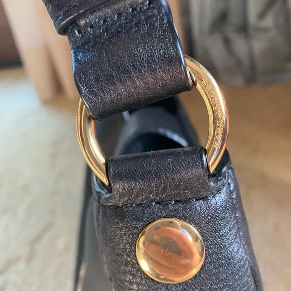 Marc jacob black color leather shoulder bag